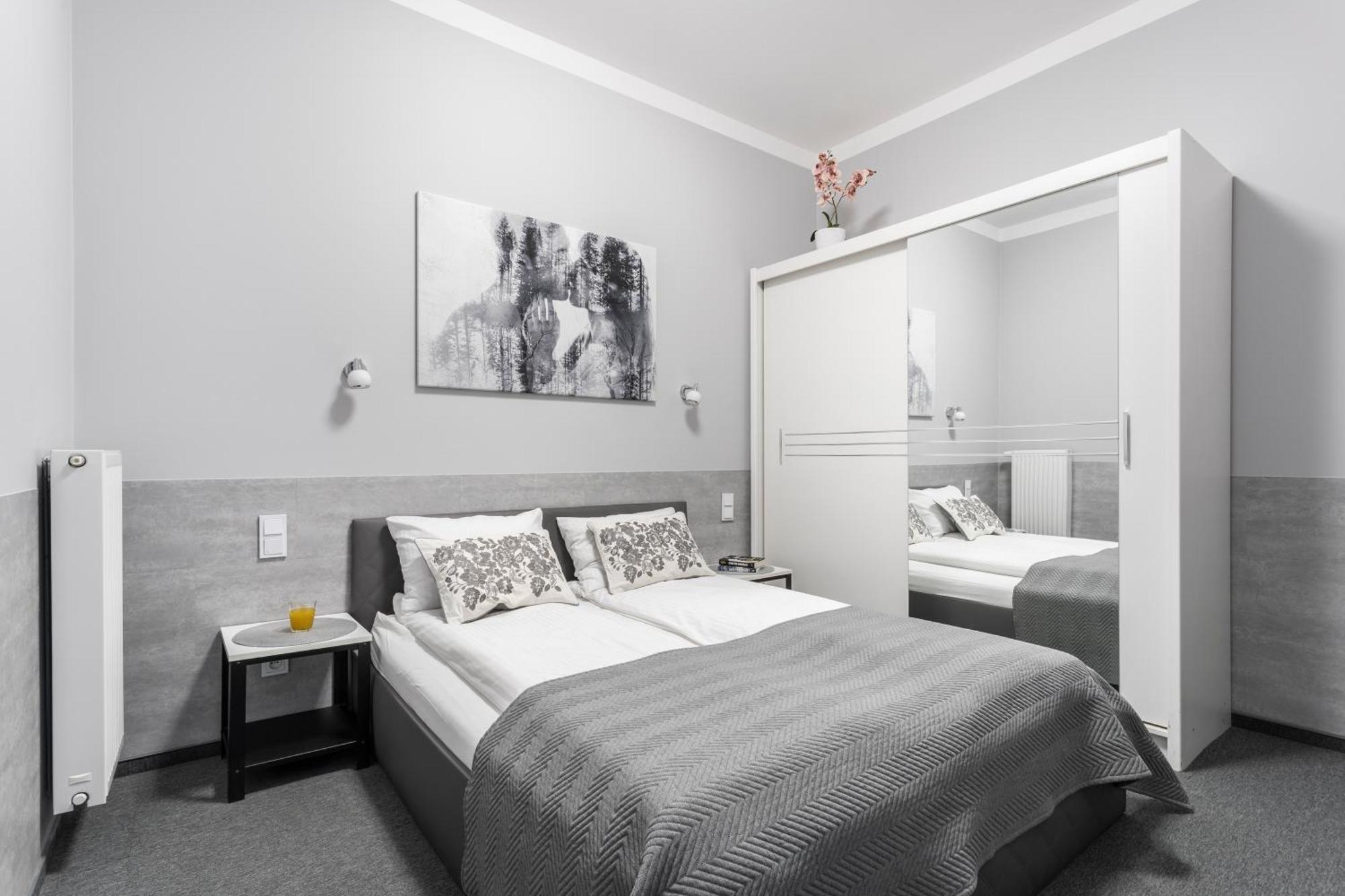 Primero Elegant Apartments Krakow Old Town Ngoại thất bức ảnh